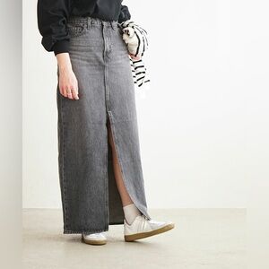 Levi's Premium Women's Ankle Column Denim Skirt- Black- Size 24